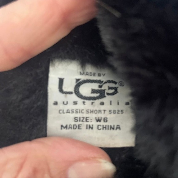 UGG Classic Short 5825 Black Suede Boots - Picture 4 of 7